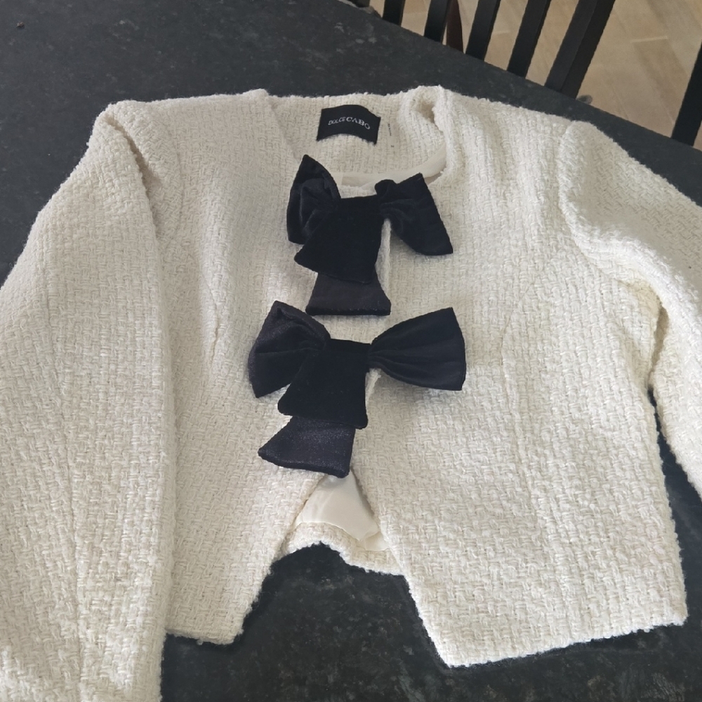 Dolce Cabo Ivory Jacket with Black Velvet Accents